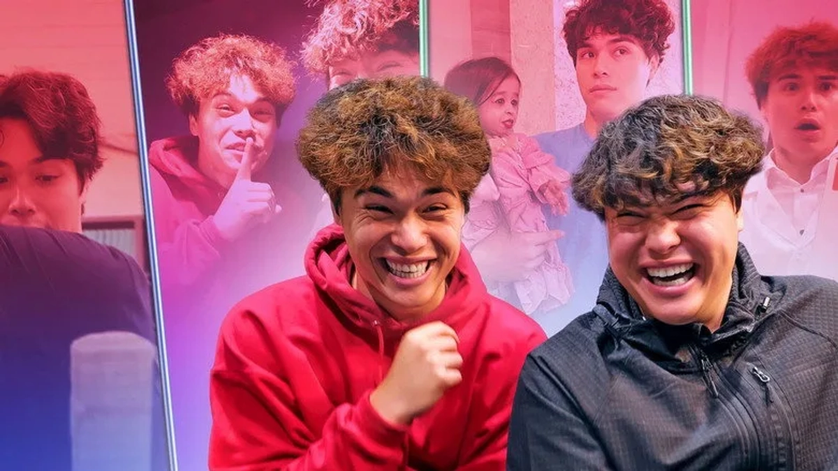 Stokes Twins (Stokes Twins)